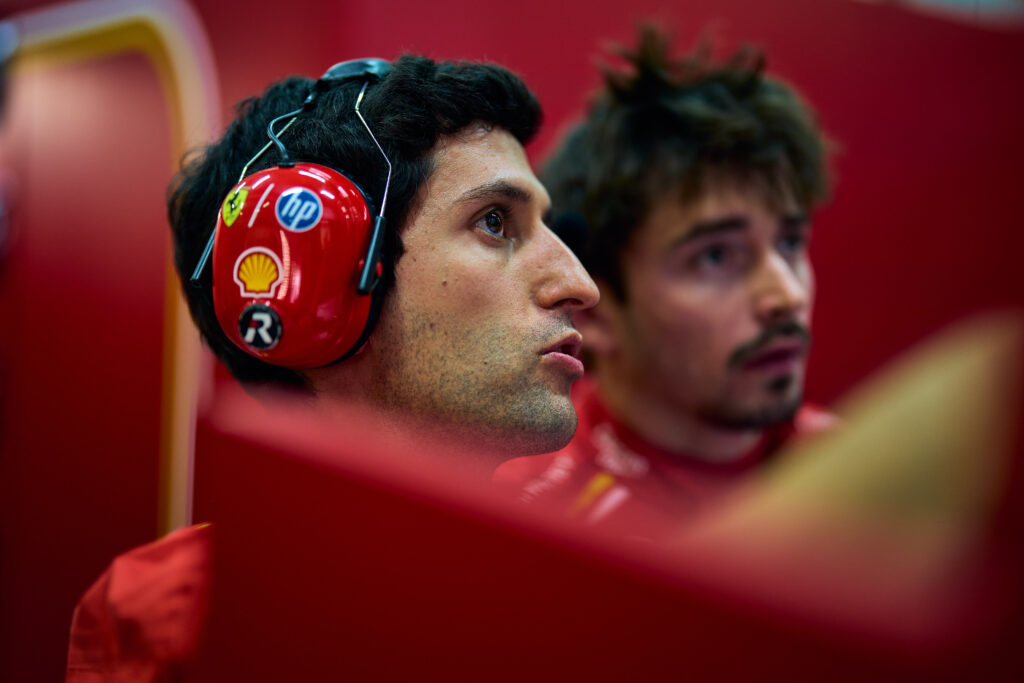 Bryan Bozzi e Charles Leclerc - foto: Ferrari Media
